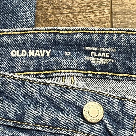 Old Navy High-Rise Flare Blue Jeans Pants Denim ((size 12)) - Picture 7 of 8